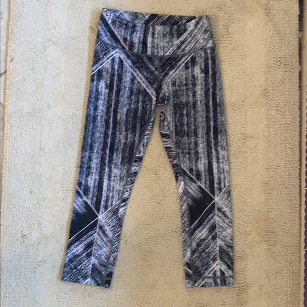 LuLu lemon wonder under crop